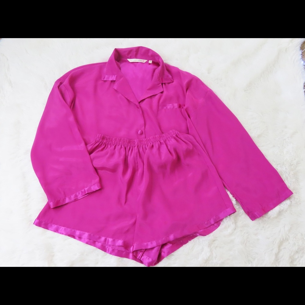 Victoria’s Secret sleepwear
